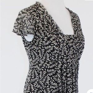 Nine West Black White Geometric 100% Silk Cap Sleeve Square Neck Blouse Size 4
